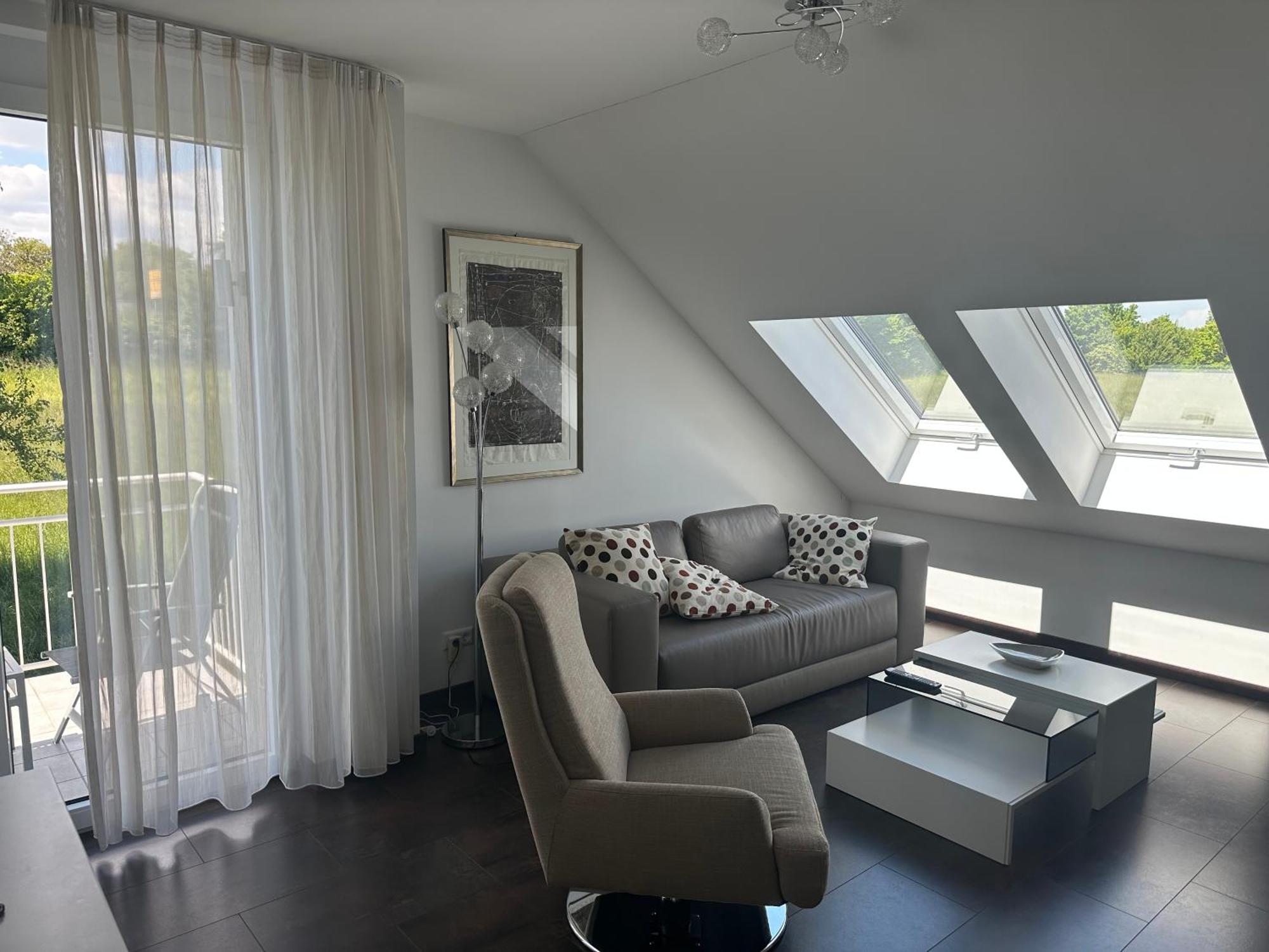 2-Zimmer-Ferienwohnung Mit Hotelservice Und 2 Balkons - Golf, Bike Und Wellness Im Markgraeflerland Bad Bellingen Esterno foto